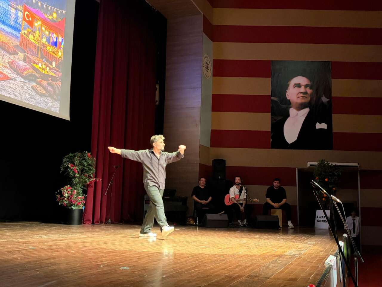 Yönelt Koleji’nden Sanat Dolu Gece: “Kalbim Ege’de Kaldı” Büyük Beğeni Topladı 5